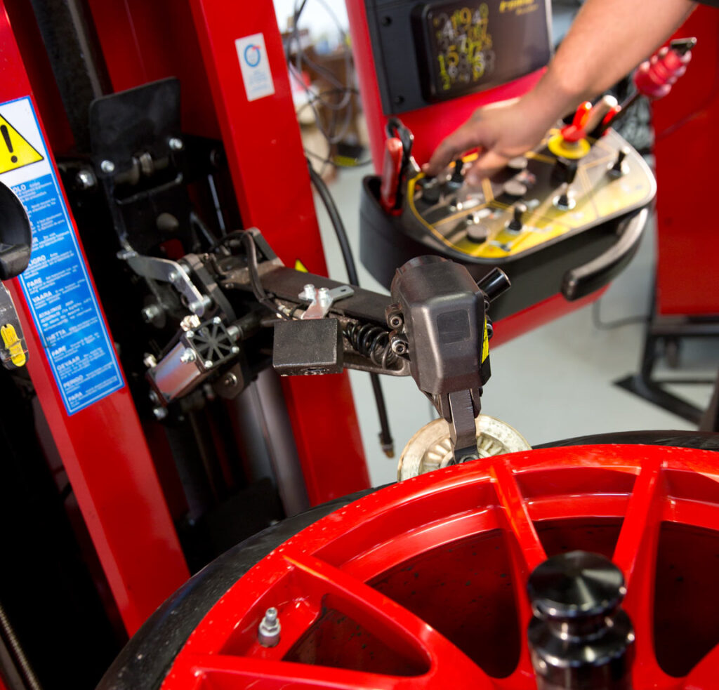 TyreSmart Mastercode Tyre Fitting bead breaker e1758072510255